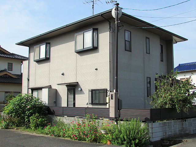 岡山市北区　M様邸　屋根・外壁塗装施工事例・施工前