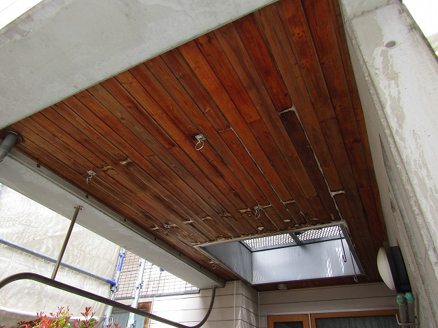 車庫の天井