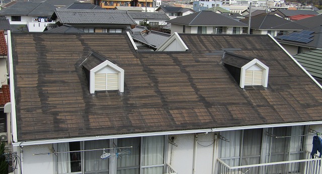 倉敷のアパートの屋根、施工前