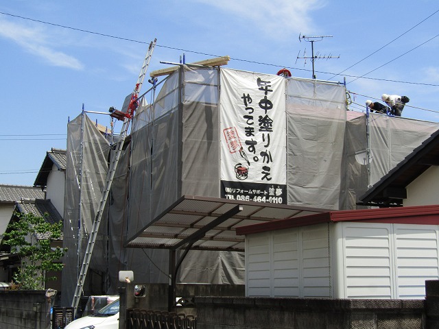 茶屋町外壁と屋根工事の現場