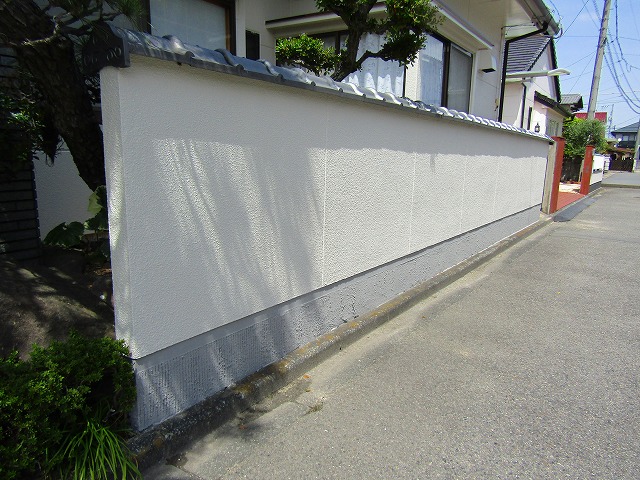 塀の塗装完成