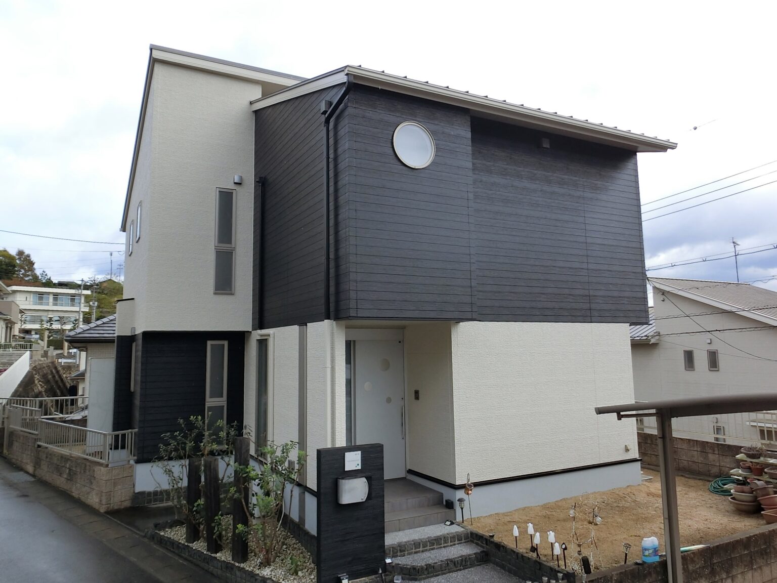 ホワイト×黒