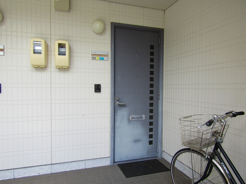 ドアの施工前