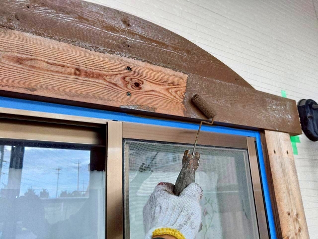 木部の塗装は木専用の塗料で塗装