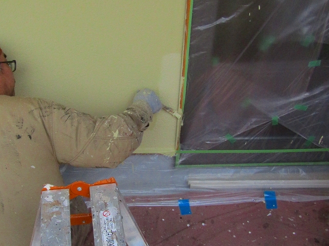 外壁の上塗り塗装