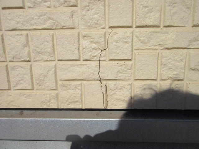 サイディングのひび割れ