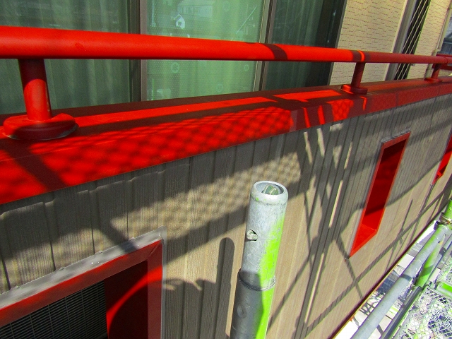 鉄部のサビ止めを塗装