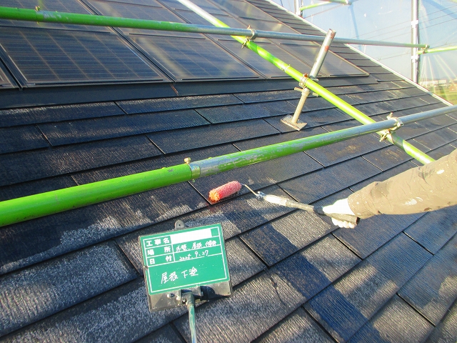 屋根の下塗り