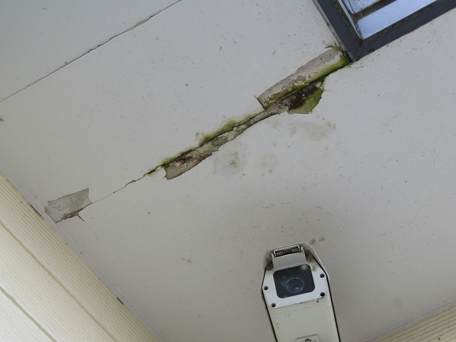 箱樋からの雨漏り