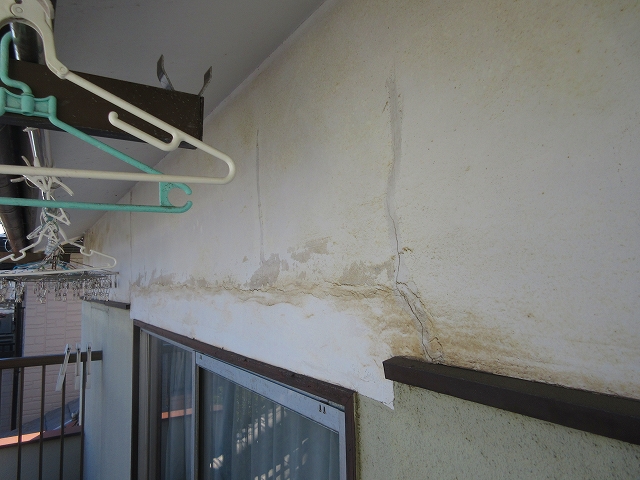 外壁の漆喰部分の施工前