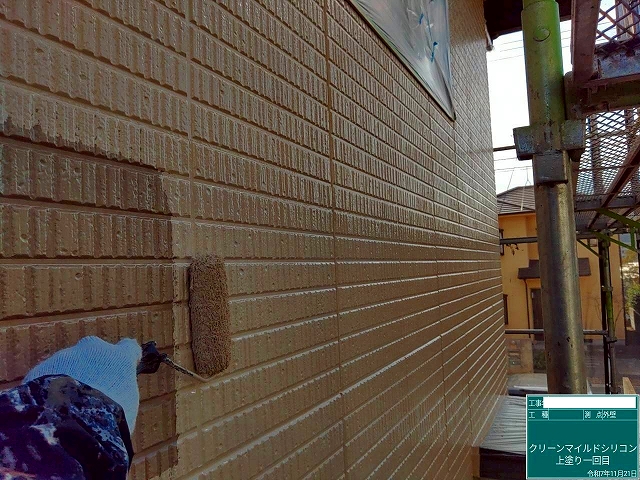 上塗り１回目の塗装