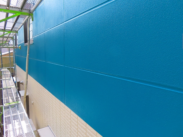 ツートンカラーの外壁