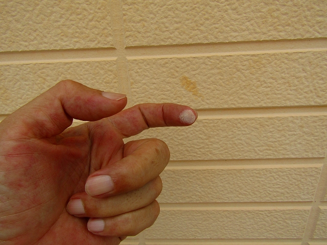 外壁のチョーキング現象