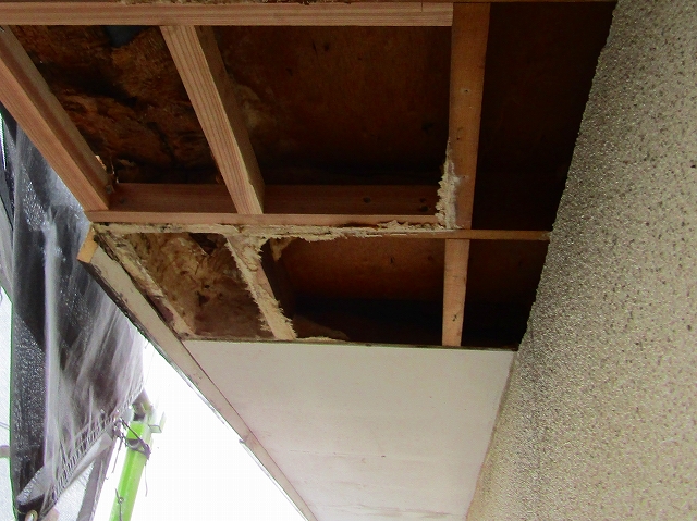 木枠を新しく取り付ける