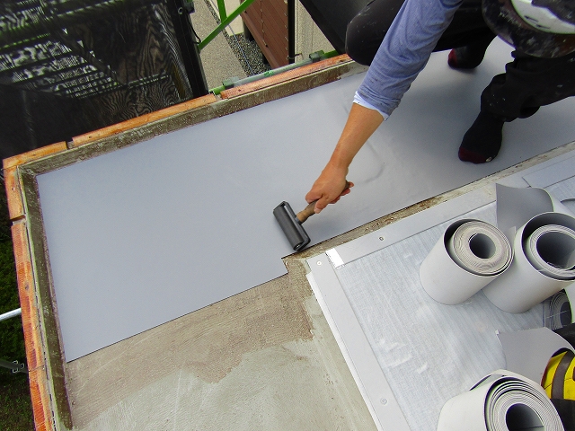 シート防水の密着工法