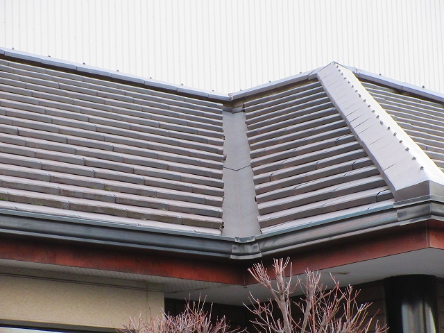 屋根の谷板金施工前
